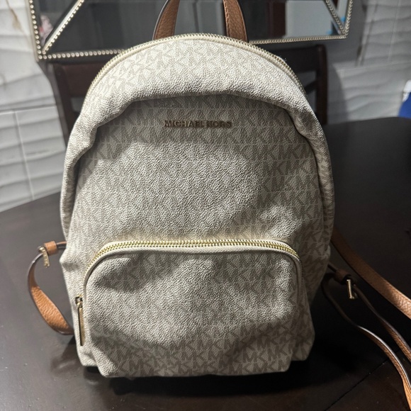 Michael kors backpack - Picture 1 of 7